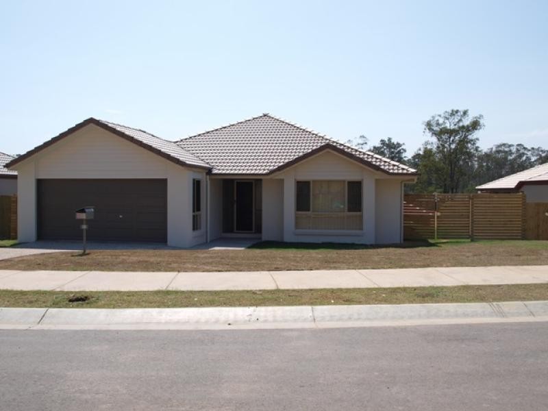 31 Eric Drive, Blackstone QLD 4304