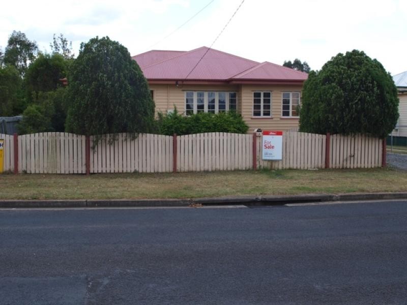 14 Casey Street, Leichhardt QLD 4305