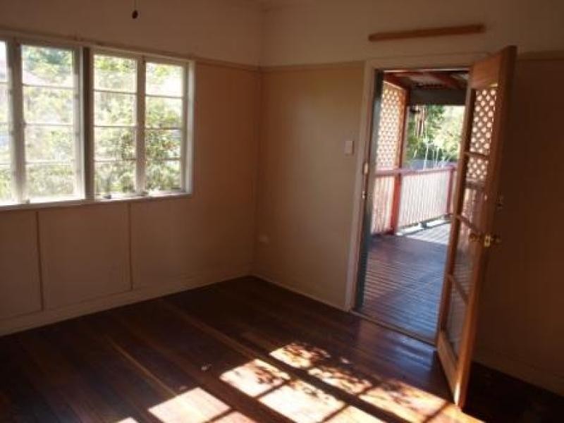 14 Casey Street, Leichhardt QLD 4305