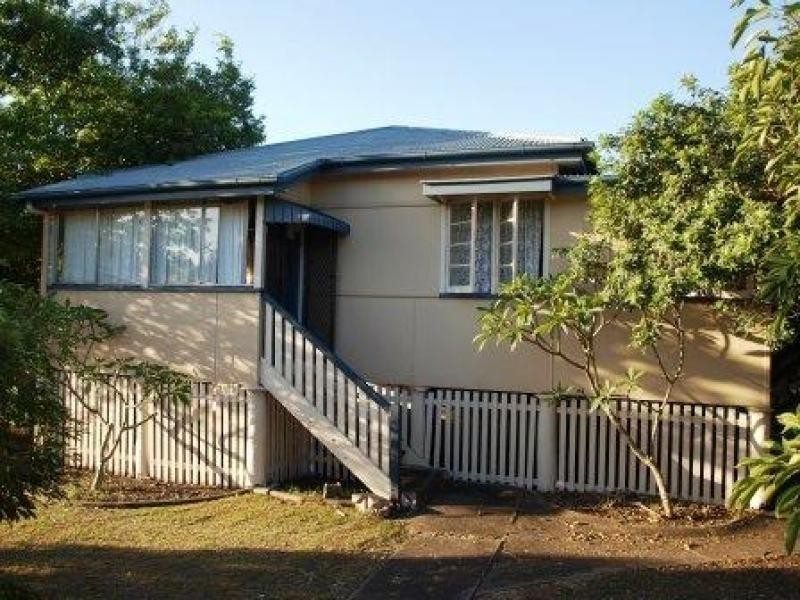 42 Brisbane Rd, East Ipswich QLD 4305