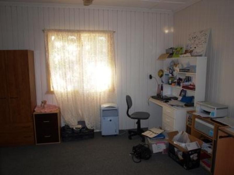 42 Brisbane Rd, East Ipswich QLD 4305