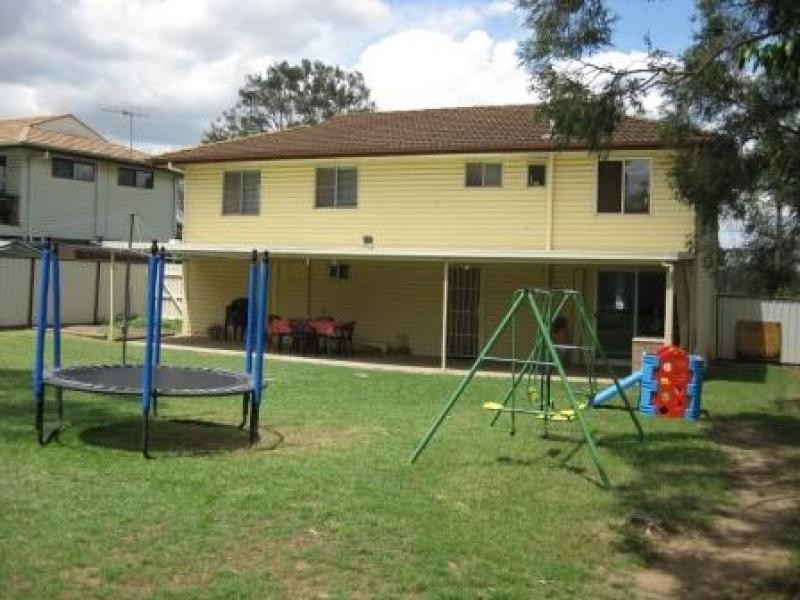 49 Chalk St, Leichhardt QLD 4305