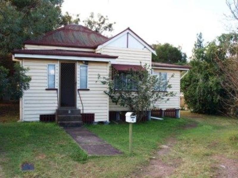 4 Richard Street, Dinmore QLD 4303