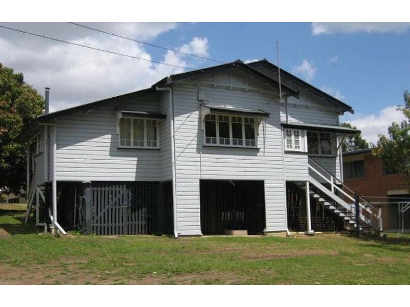 25 Quarry Street, Ipswich QLD 4305