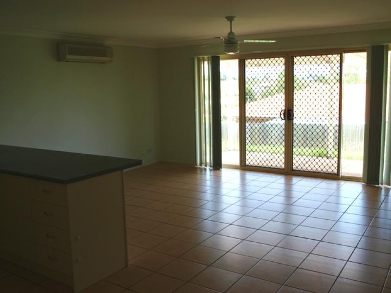 1 Kathleen Place, Yamanto QLD 4305