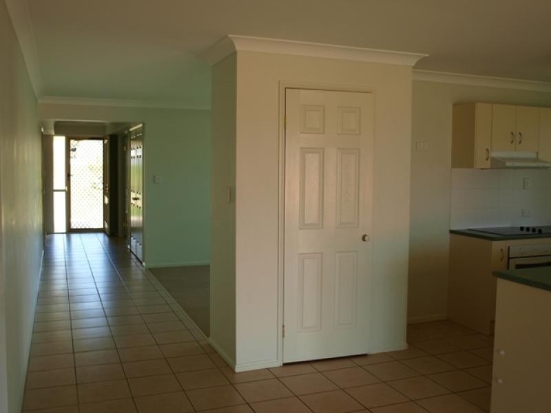1 Kathleen Place, Yamanto QLD 4305