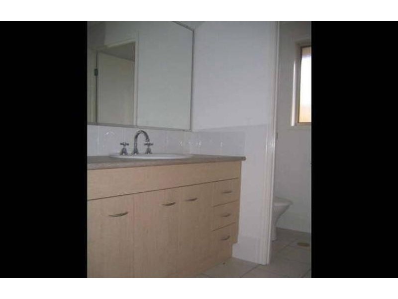 4 Sarah Place, Raceview QLD 4305