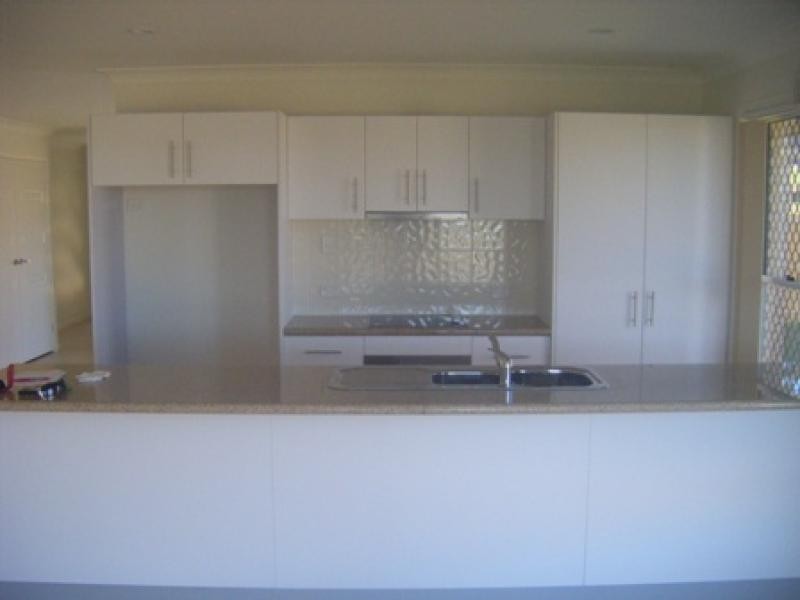 16 Benjamin Crt, Yamanto QLD 4305