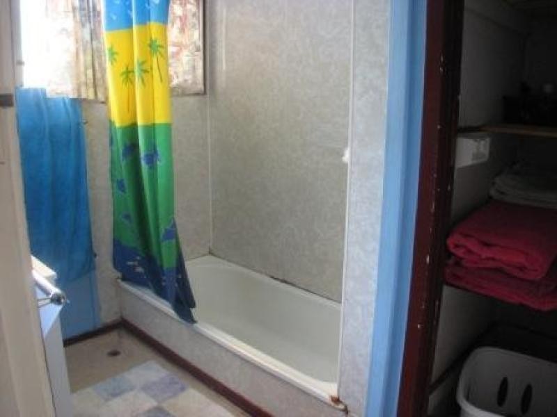 39 Crosshill St, Leichhardt QLD 4305