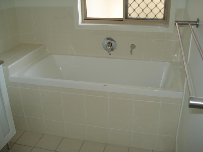 6 Patricia Place, Redbank Plains QLD 4301