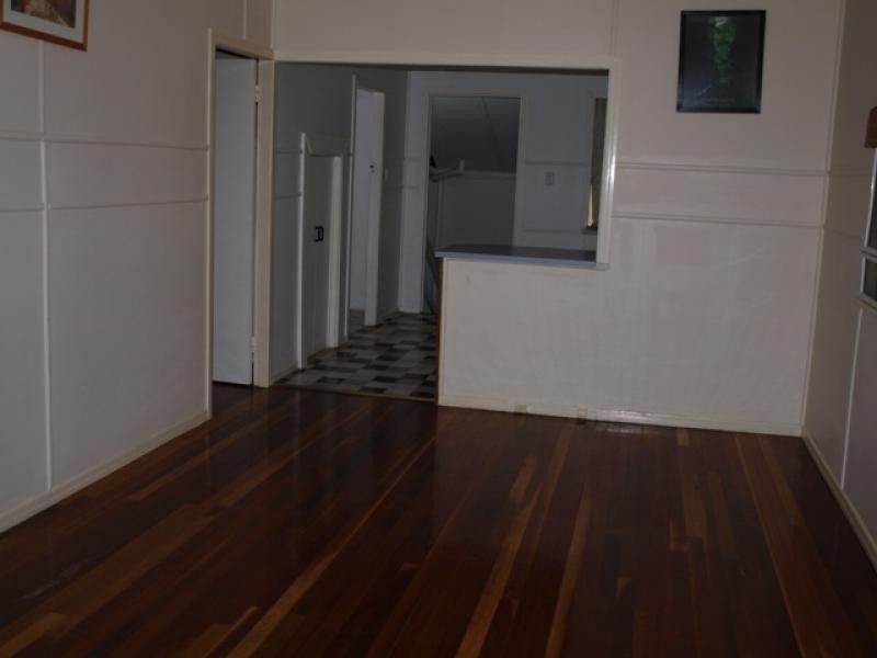 16 Hayes Street, Brassall QLD 4305