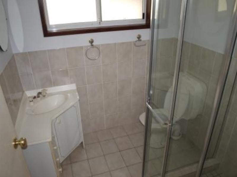 2 Sellars St, Karana Downs QLD 4306