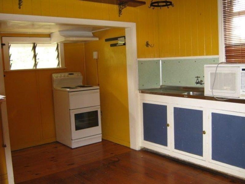 6 Brady Ct, Mount Crosby QLD 4306