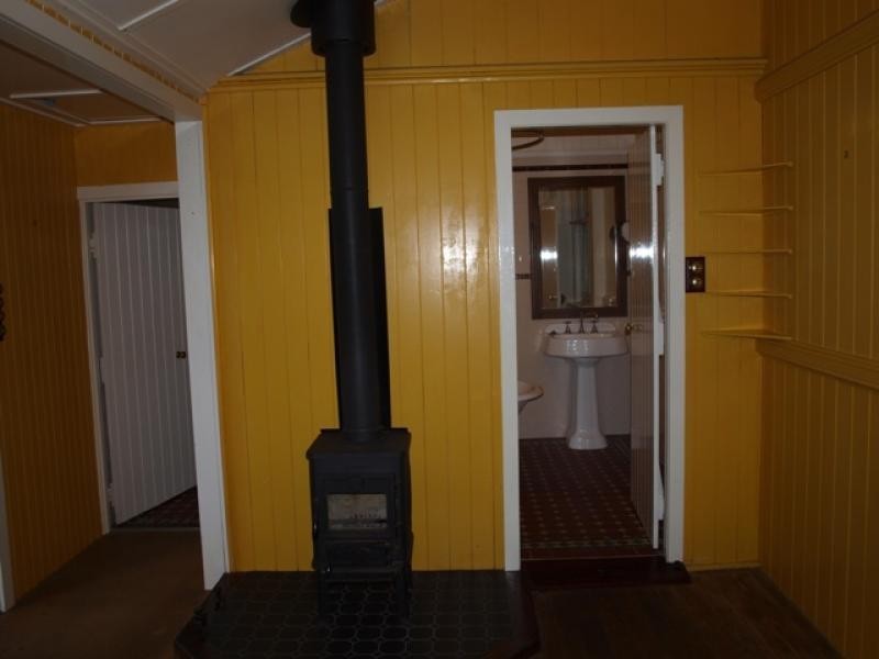 6 Brady Ct, Mount Crosby QLD 4306