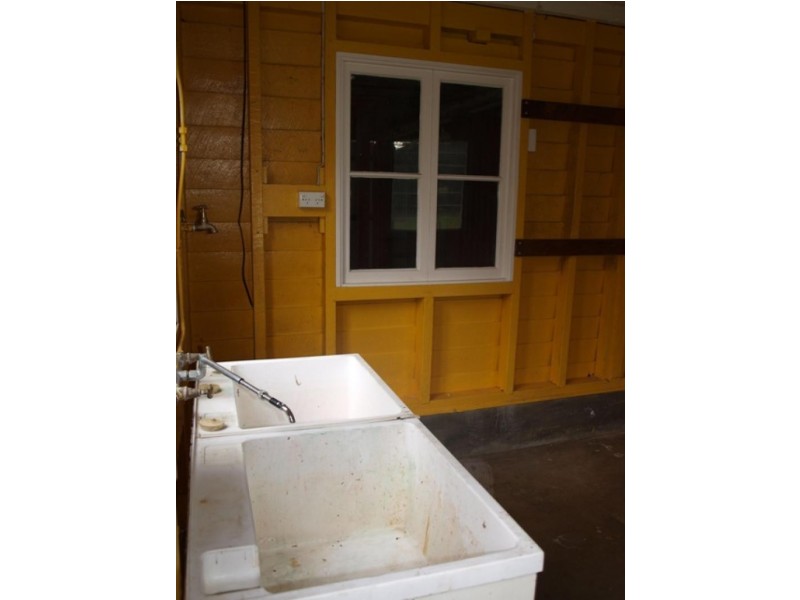 6 Brady Ct, Mount Crosby QLD 4306