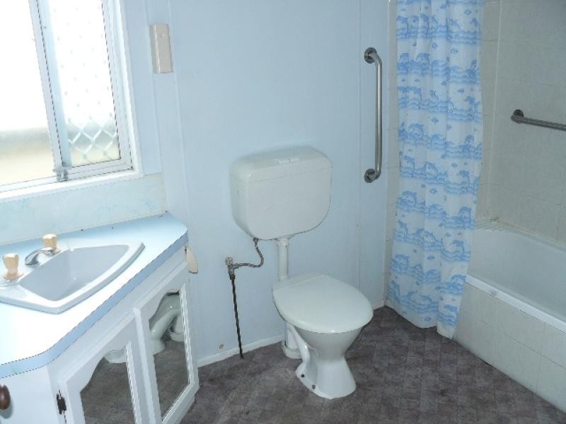 129 South Station Rd, Silkstone QLD 4304