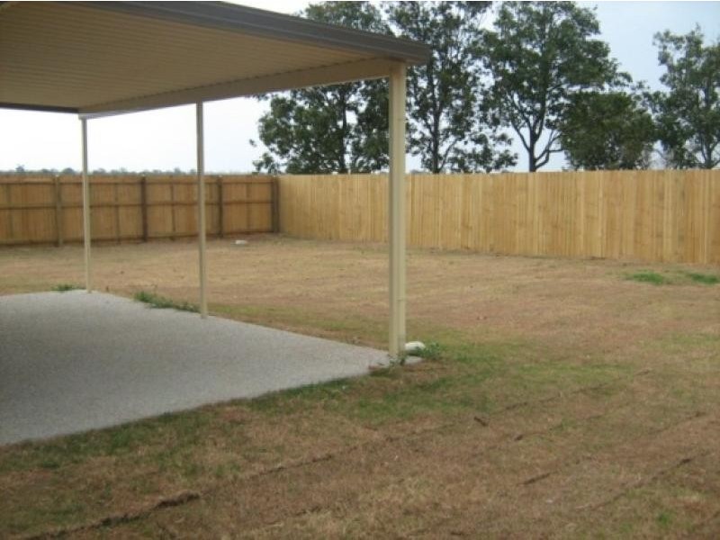 12 Bray St, Lowood QLD 4311