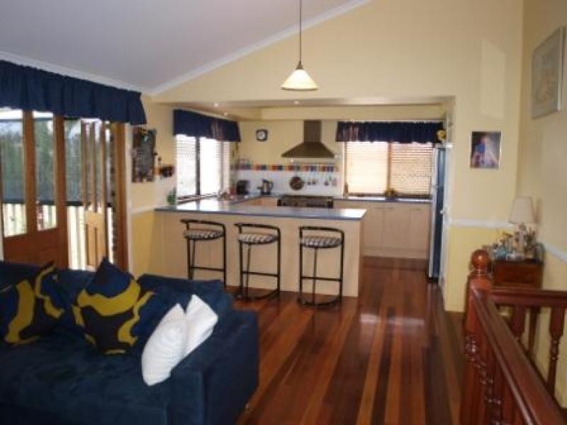 4 Boronia Ct, Collingwood Park QLD 4301