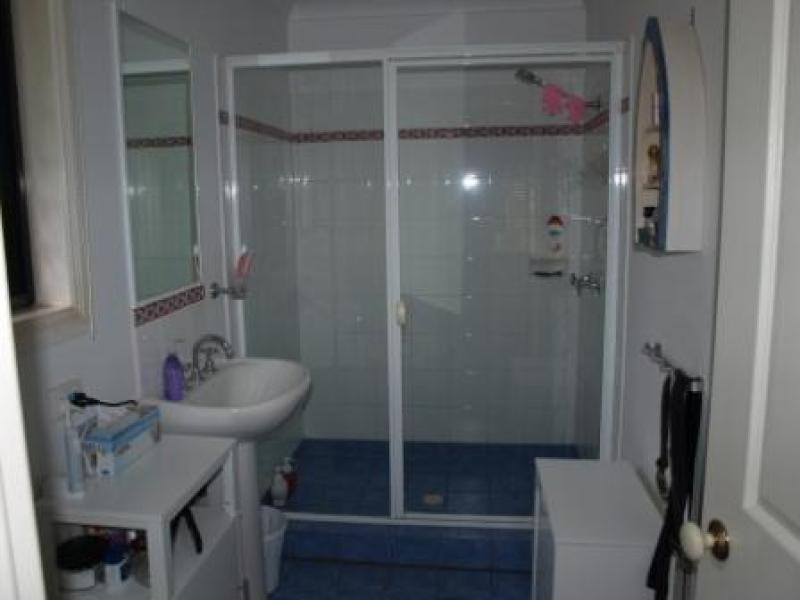 4 Boronia Ct, Collingwood Park QLD 4301