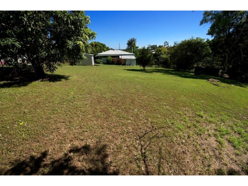 5 Adam St, Bundamba QLD 4304