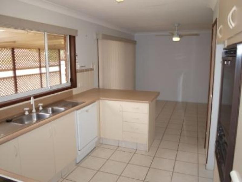 2 Sellars Street, Karana Downs QLD 4306