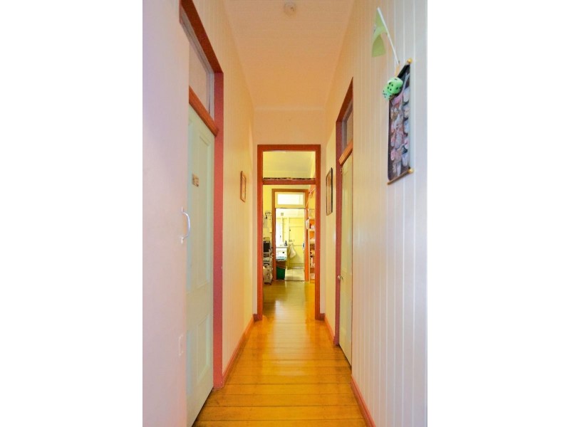 6 MacFarlane, Sadliers Crossing QLD 4305