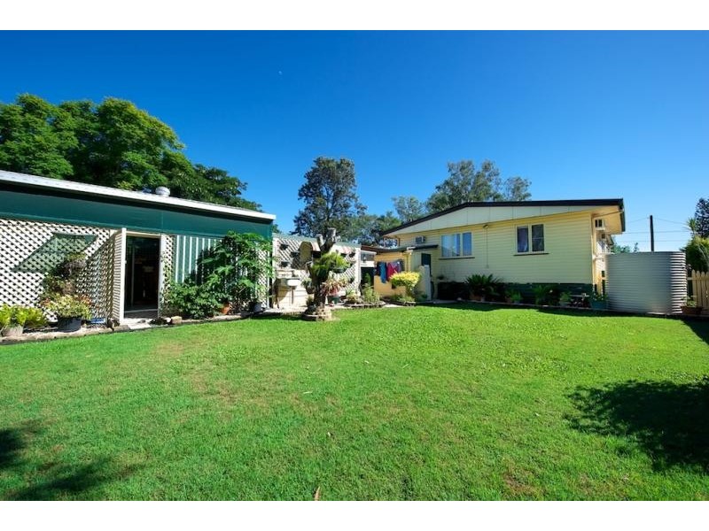 39 Crosshill St, Leichhardt QLD 4305