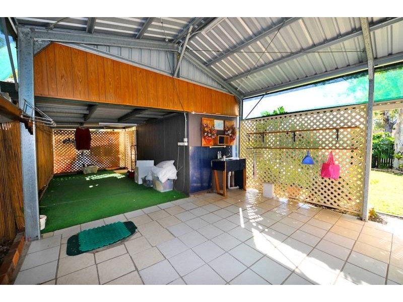 39 Crosshill St, Leichhardt QLD 4305