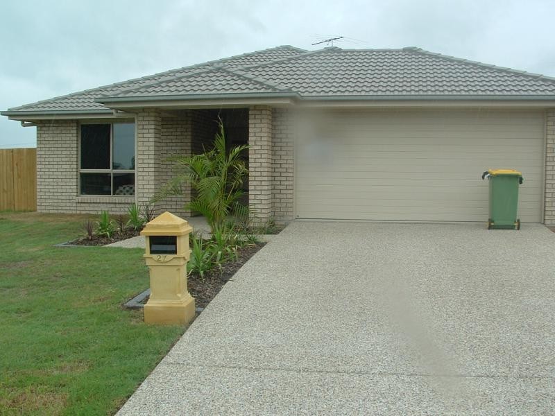 27 Rule Drive, Bundamba QLD 4304