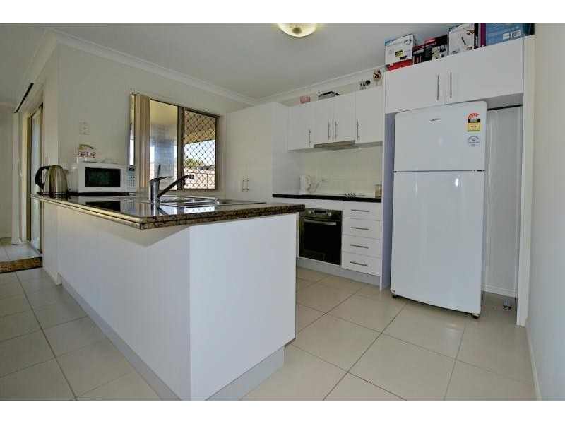 10 Nicole Place, Yamanto QLD 4305