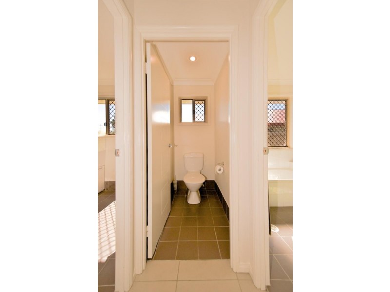 10 Nicole Place, Yamanto QLD 4305