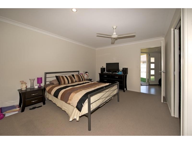 10 Nicole Place, Yamanto QLD 4305