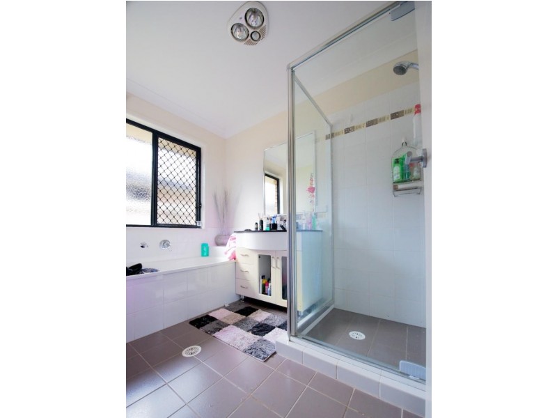 18 Nicole Place, Yamanto QLD 4305