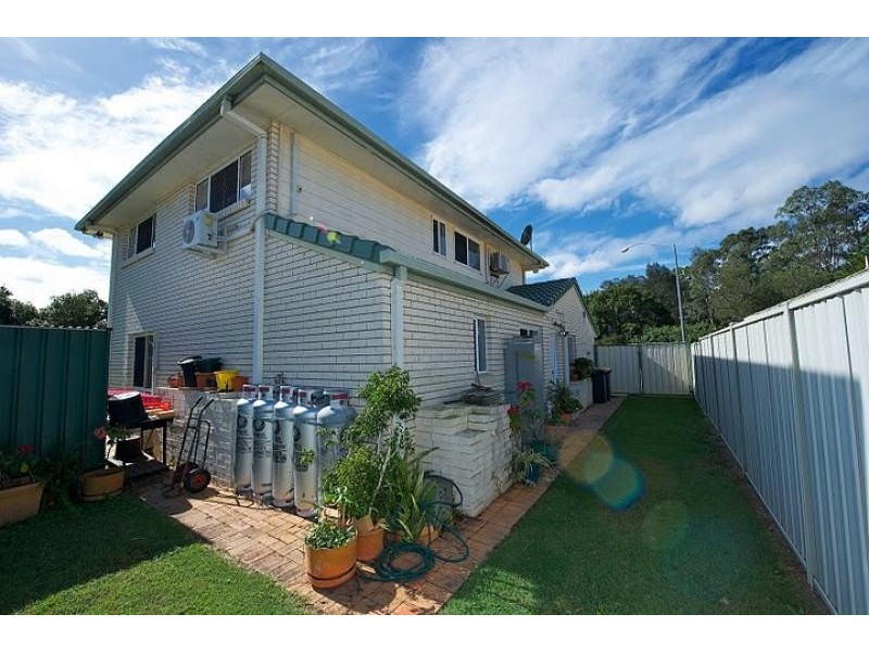 1 Bangalow St, Bridgeman Downs QLD 4035