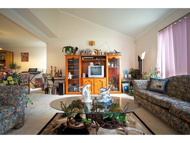 1 Bangalow St, Bridgeman Downs QLD 4035