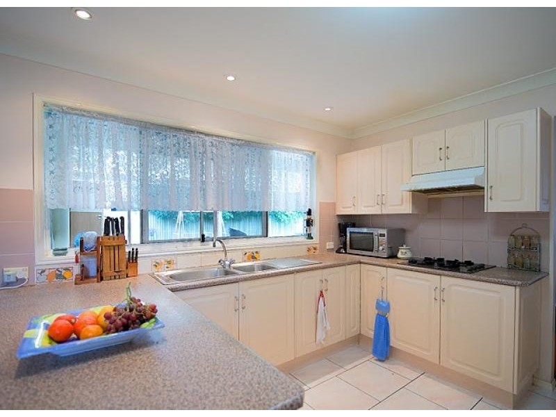 1 Bangalow St, Bridgeman Downs QLD 4035