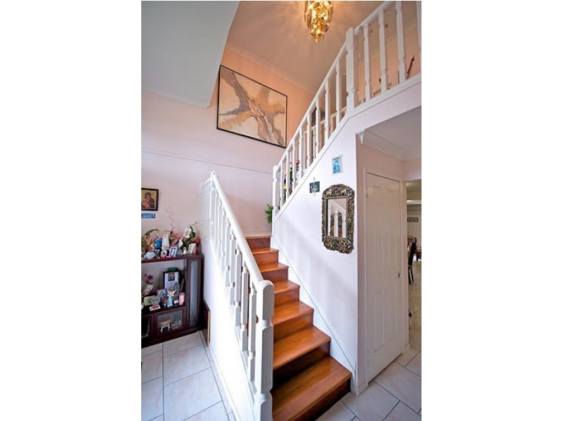 1 Bangalow St, Bridgeman Downs QLD 4035