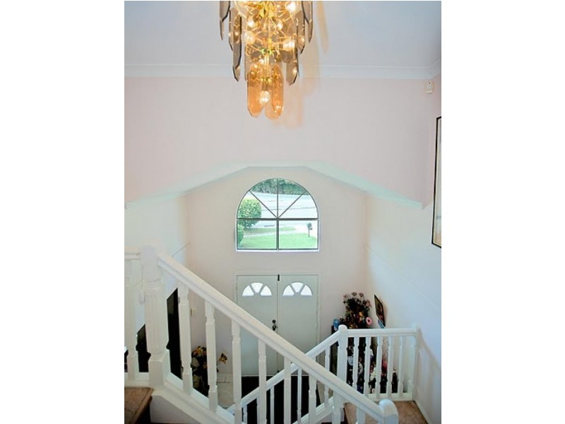 1 Bangalow St, Bridgeman Downs QLD 4035