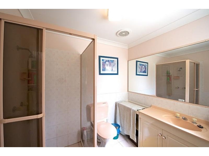 1 Bangalow St, Bridgeman Downs QLD 4035