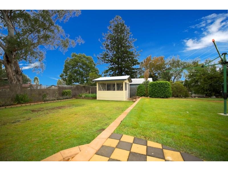 39 Old Toowoomba Rd, One Mile QLD 4305