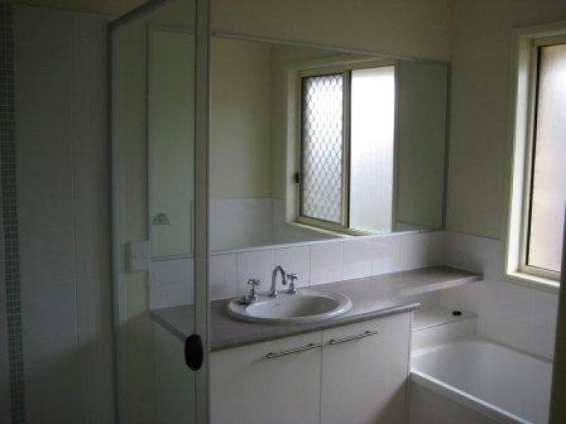 42 Berrigan St, Redbank Plains QLD 4301