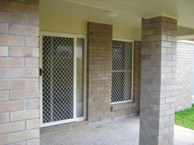 42 Berrigan St, Redbank Plains QLD 4301