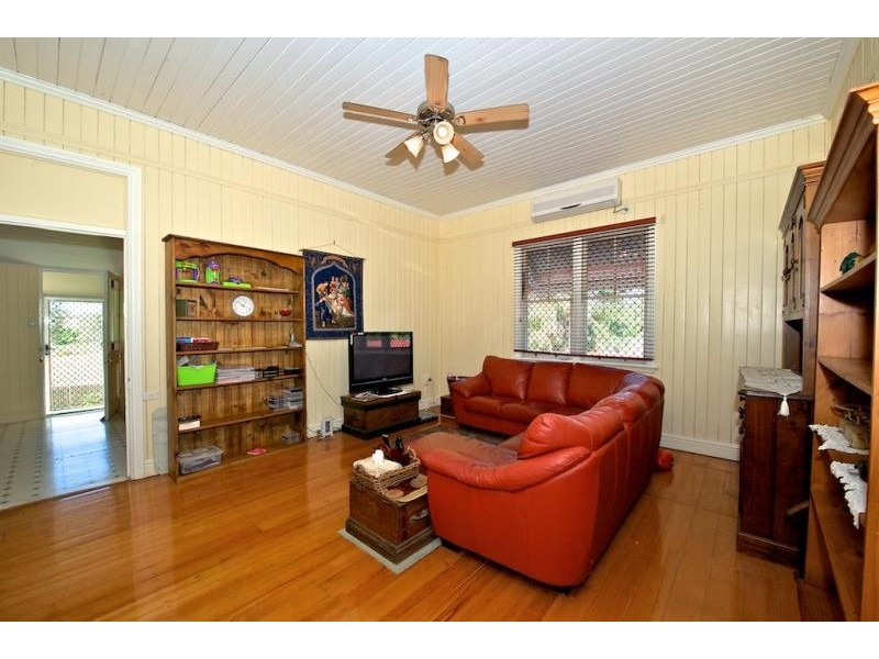 36 siemons street, One Mile QLD 4305
