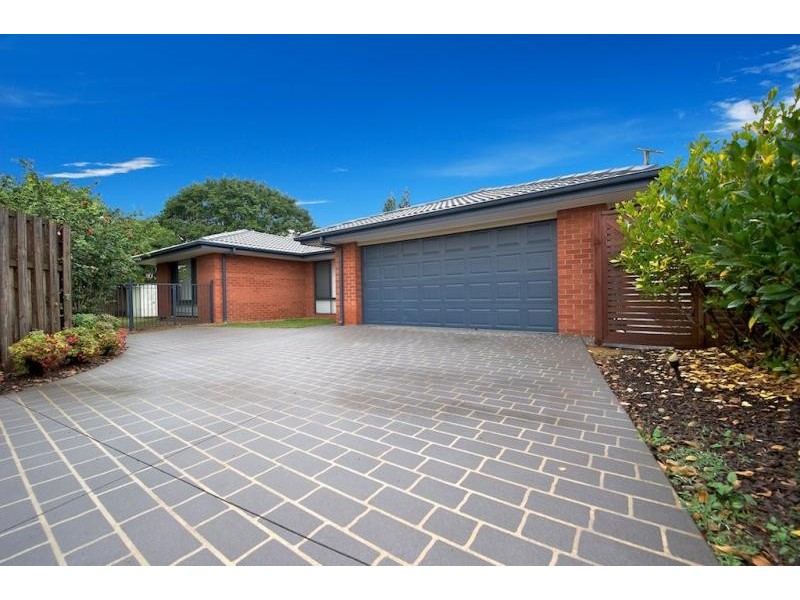 7 Waratah Court, Kallangur QLD 4503