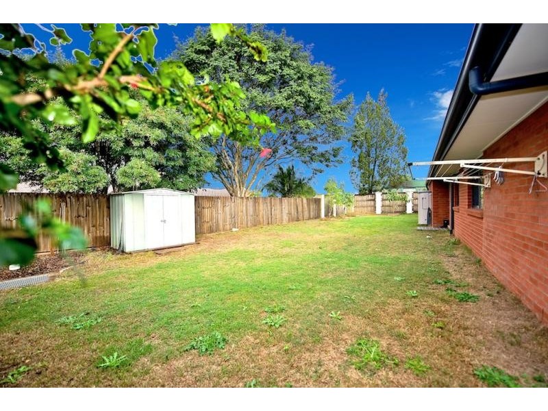 7 Waratah Court, Kallangur QLD 4503