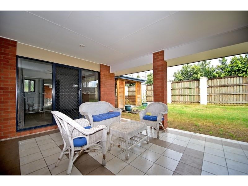 7 Waratah Court, Kallangur QLD 4503