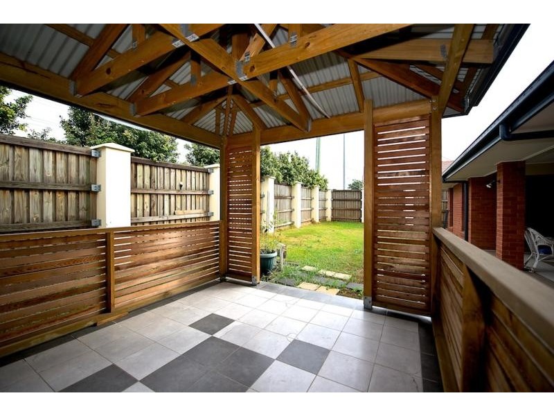 7 Waratah Court, Kallangur QLD 4503