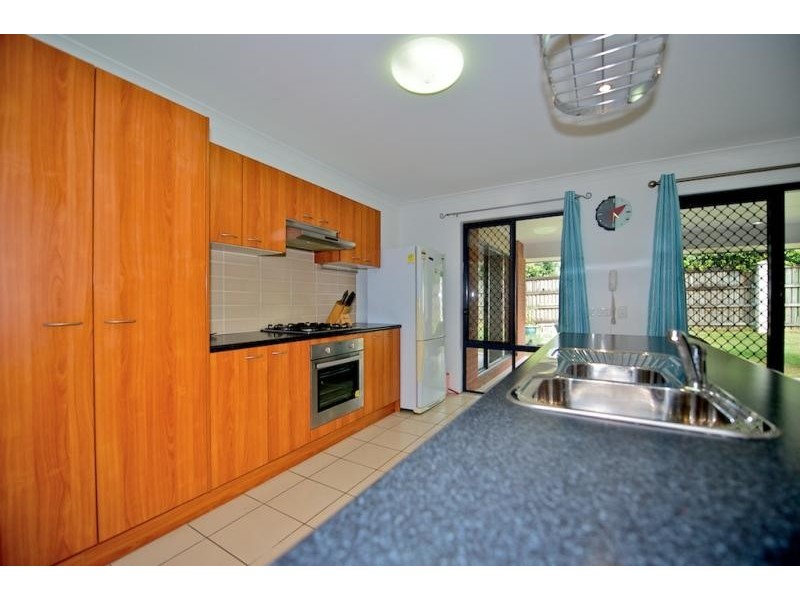 7 Waratah Court, Kallangur QLD 4503