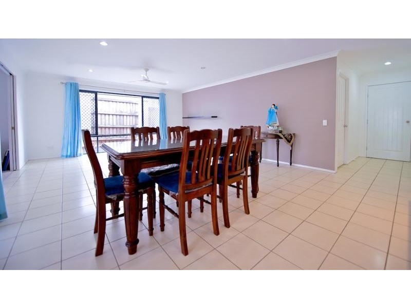 7 Waratah Court, Kallangur QLD 4503