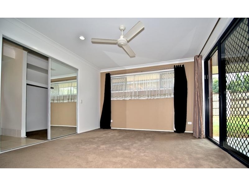 7 Waratah Court, Kallangur QLD 4503
